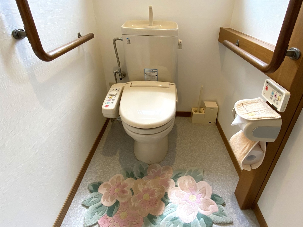 Hasuwa Inn 50/50