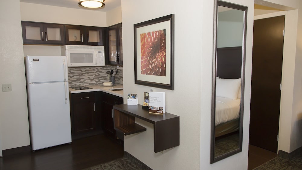 Staybridge Suites Co Springs Air Force Academy 47/60