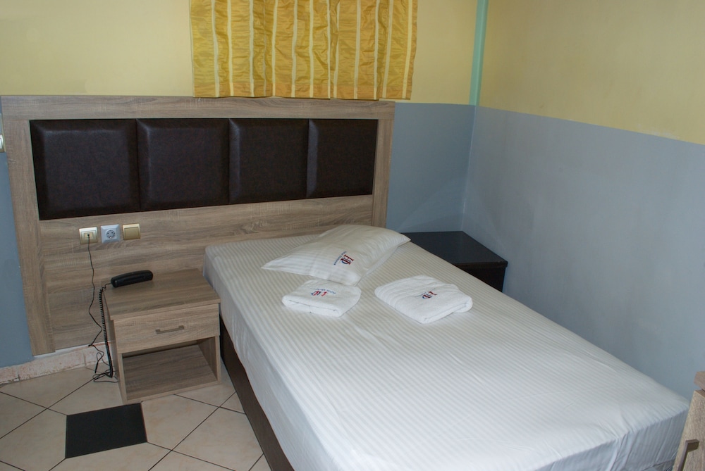DIETHNES HOTEL 39/50