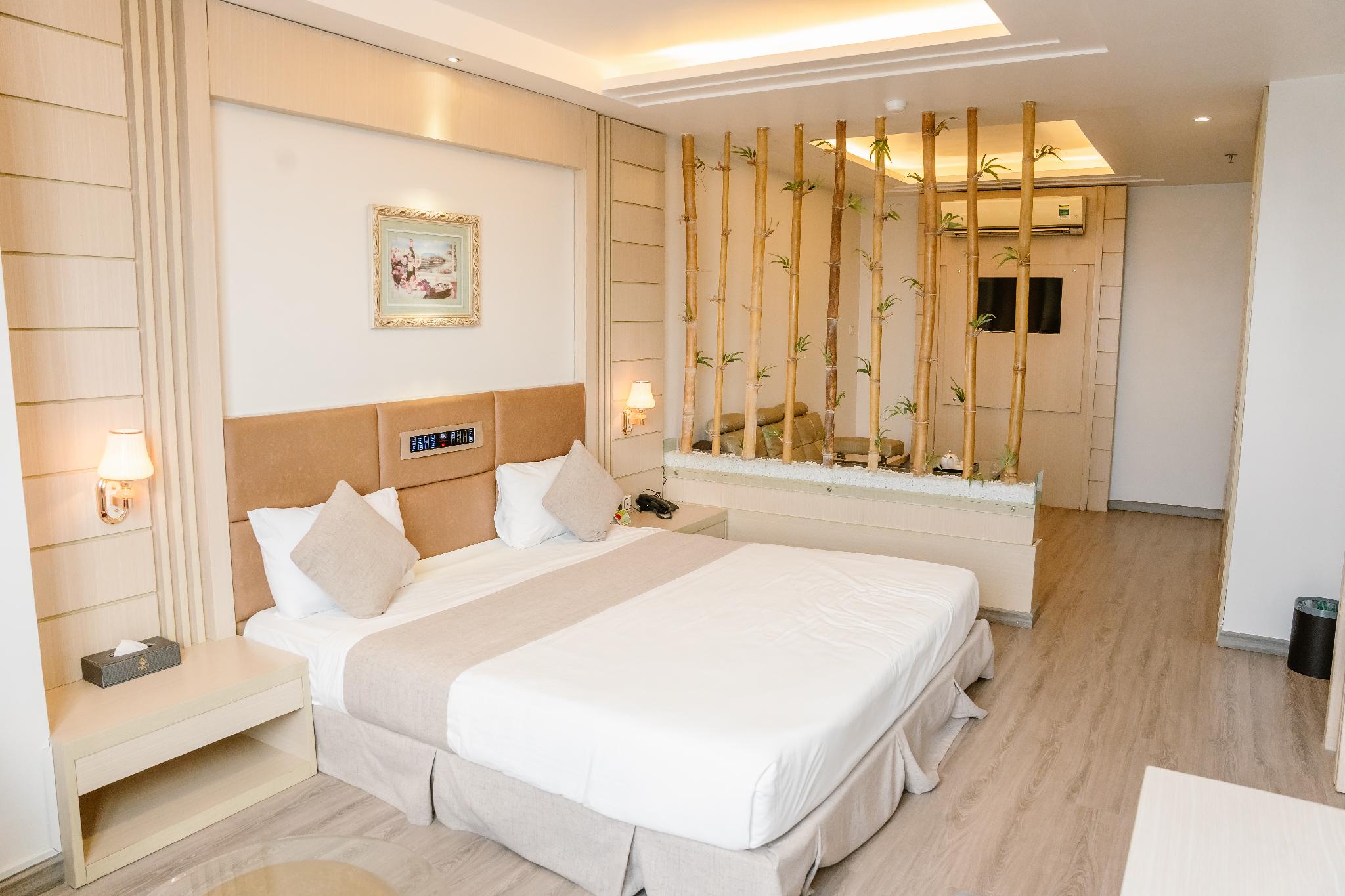 Palace, Suite
