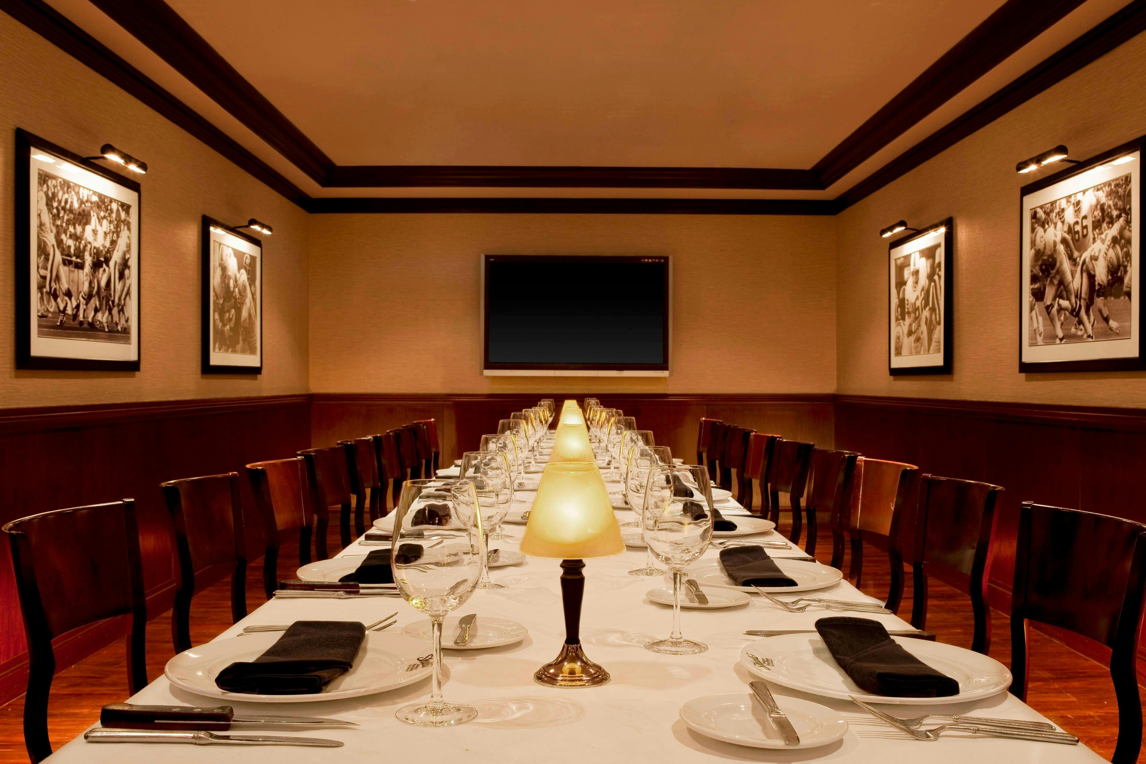 Sheraton Grand Chicago Riverwalk 53/62