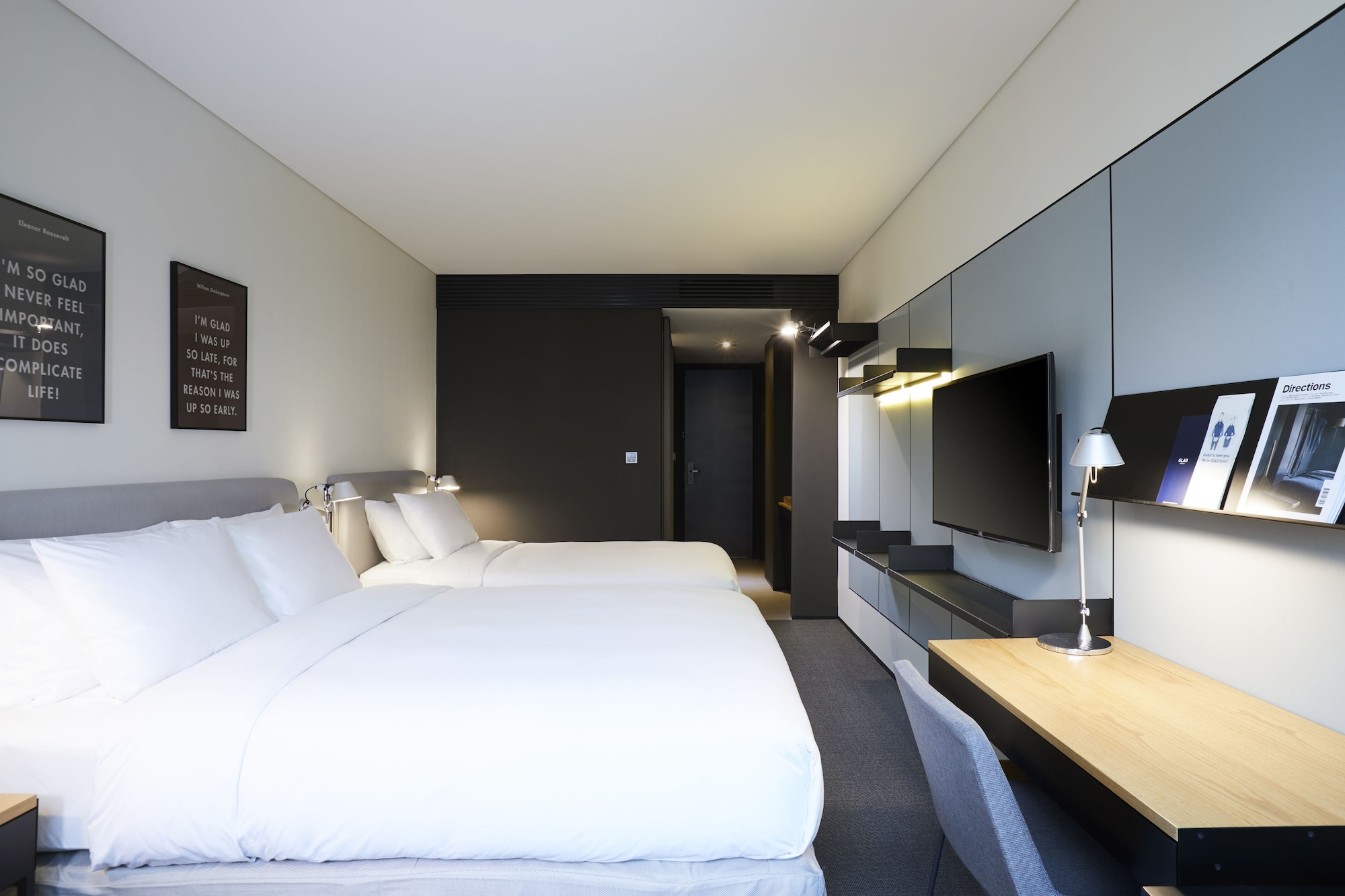 DELUXE, FAMILY, TWIN BEDS
