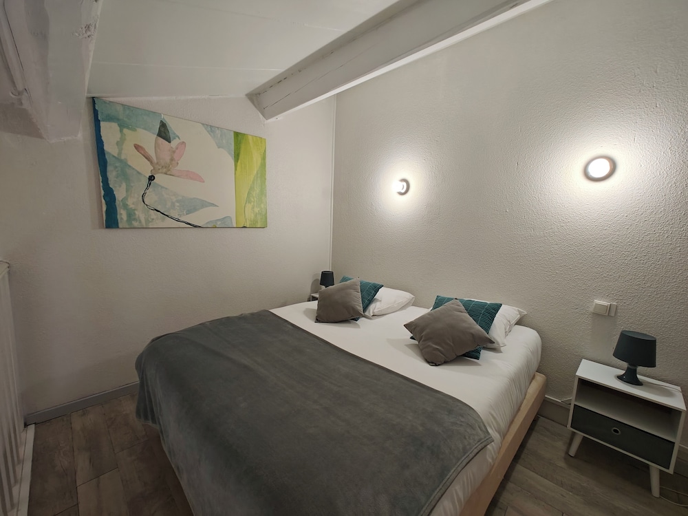 Auberge Des Pins 10/42