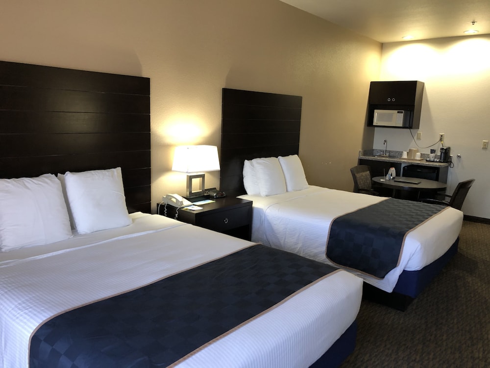 Days Inn and Suites by Wyndham Page Lake Powell 8/31