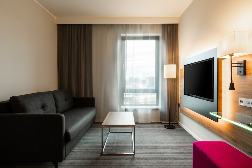 MOXY LONDON HEATHROW AIRPORT 26/39