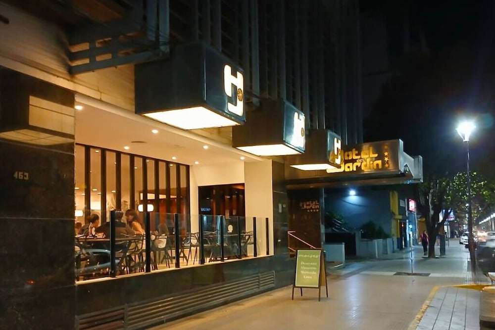 Hotel del Jardin 2/50