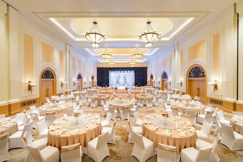 Hanoi Daewoo Hotel 75/84