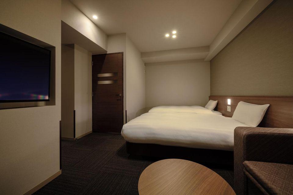 Moderate, Triple, Single Bed