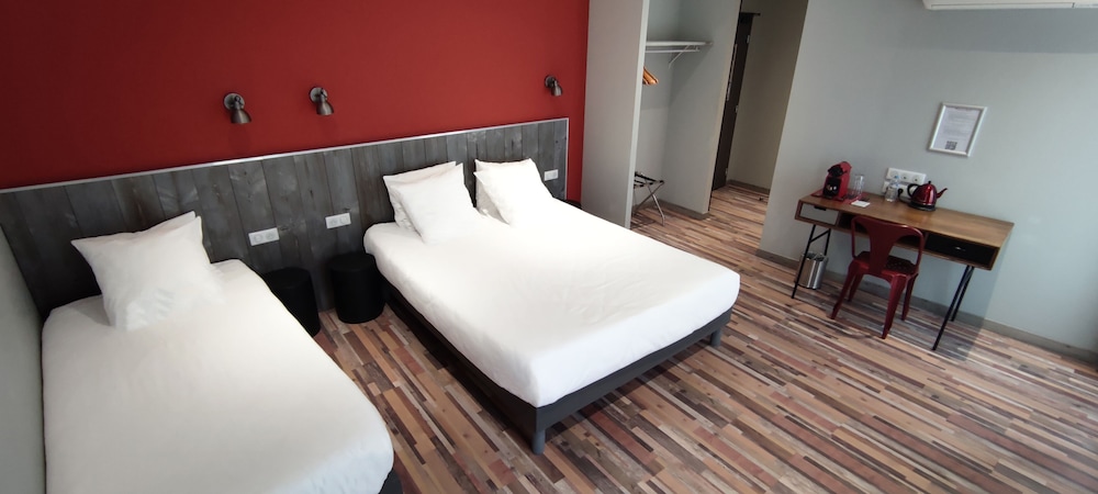 Logis Hotel Yseria - Historical Center 47/58