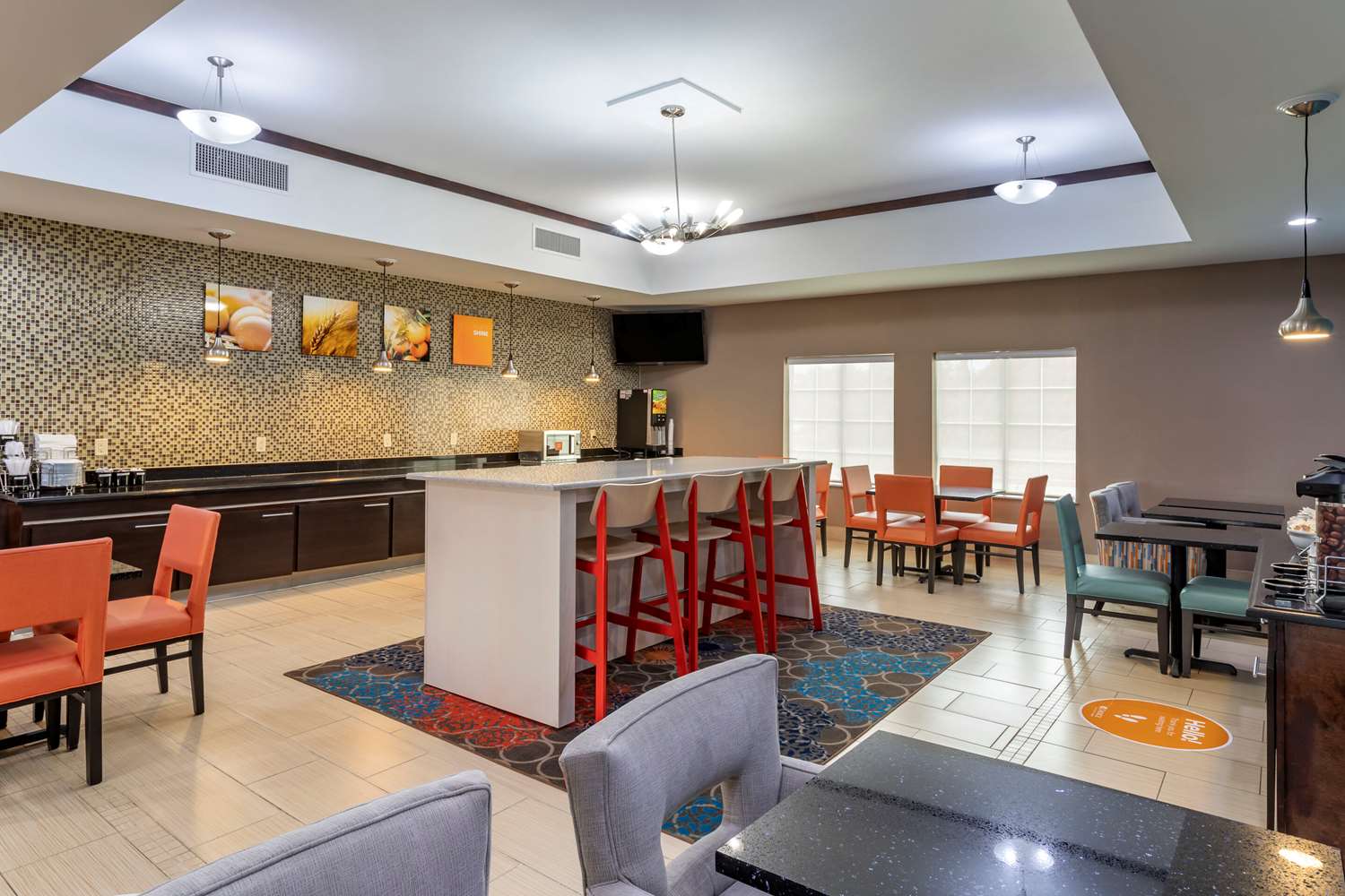 Comfort Inn & Suites Cleveland TX 25/40