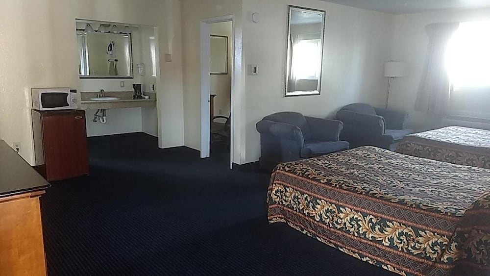 Holiday Motel Oakdale 19/66