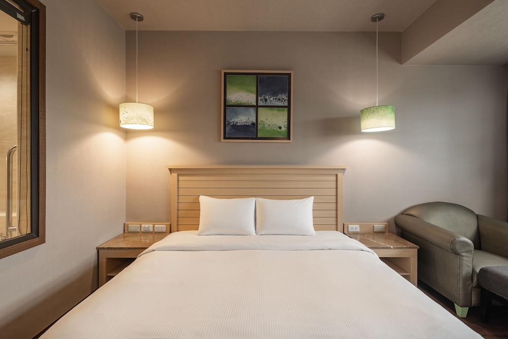 Kindness Hotel Liouhe Night Market Qixian 14/50