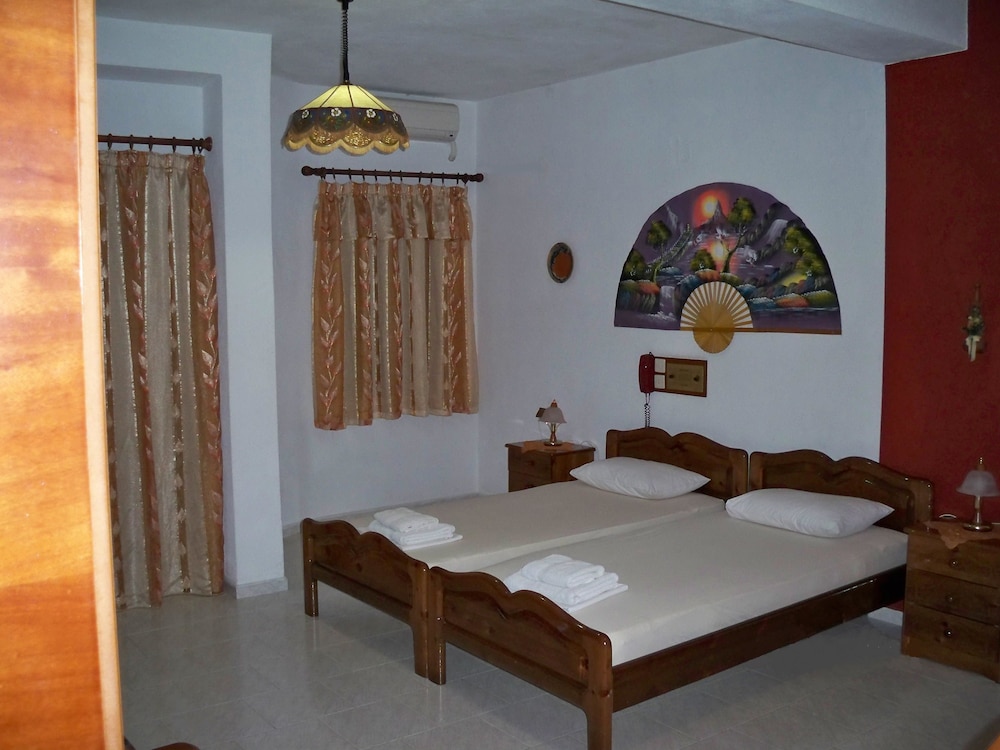 Hotel Mary 18/38