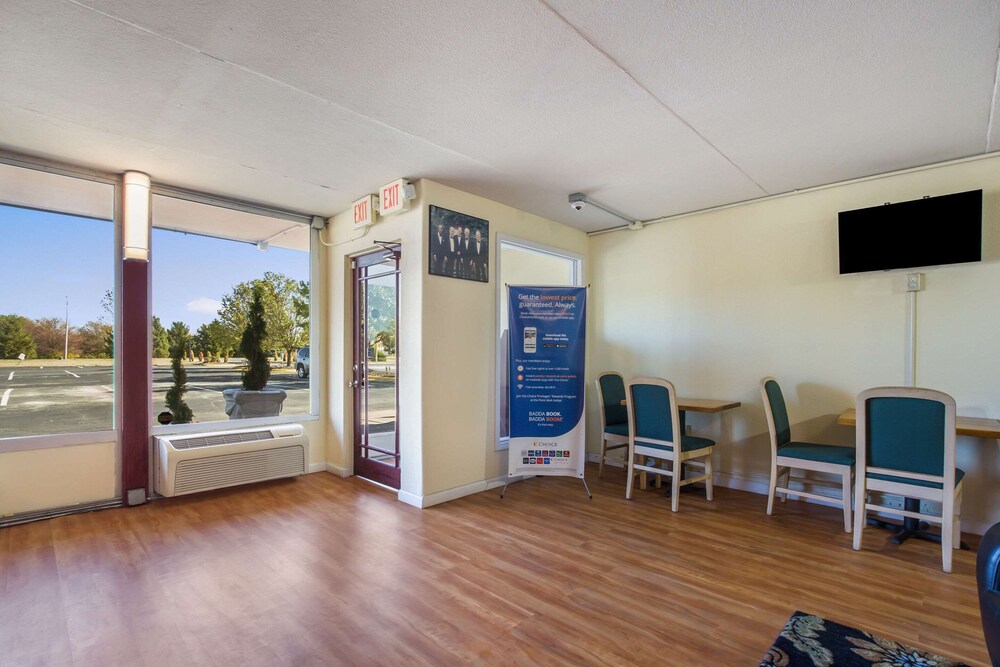 Americas Best Value Inn Danville, IL 29/50