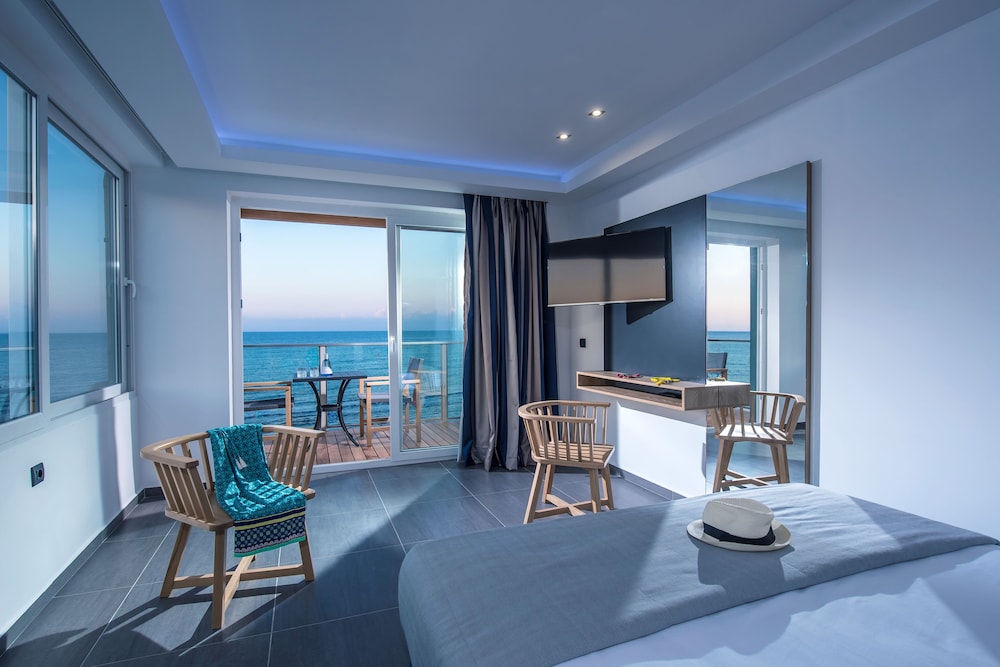 Junior Suite, Double Bed, Sea Front