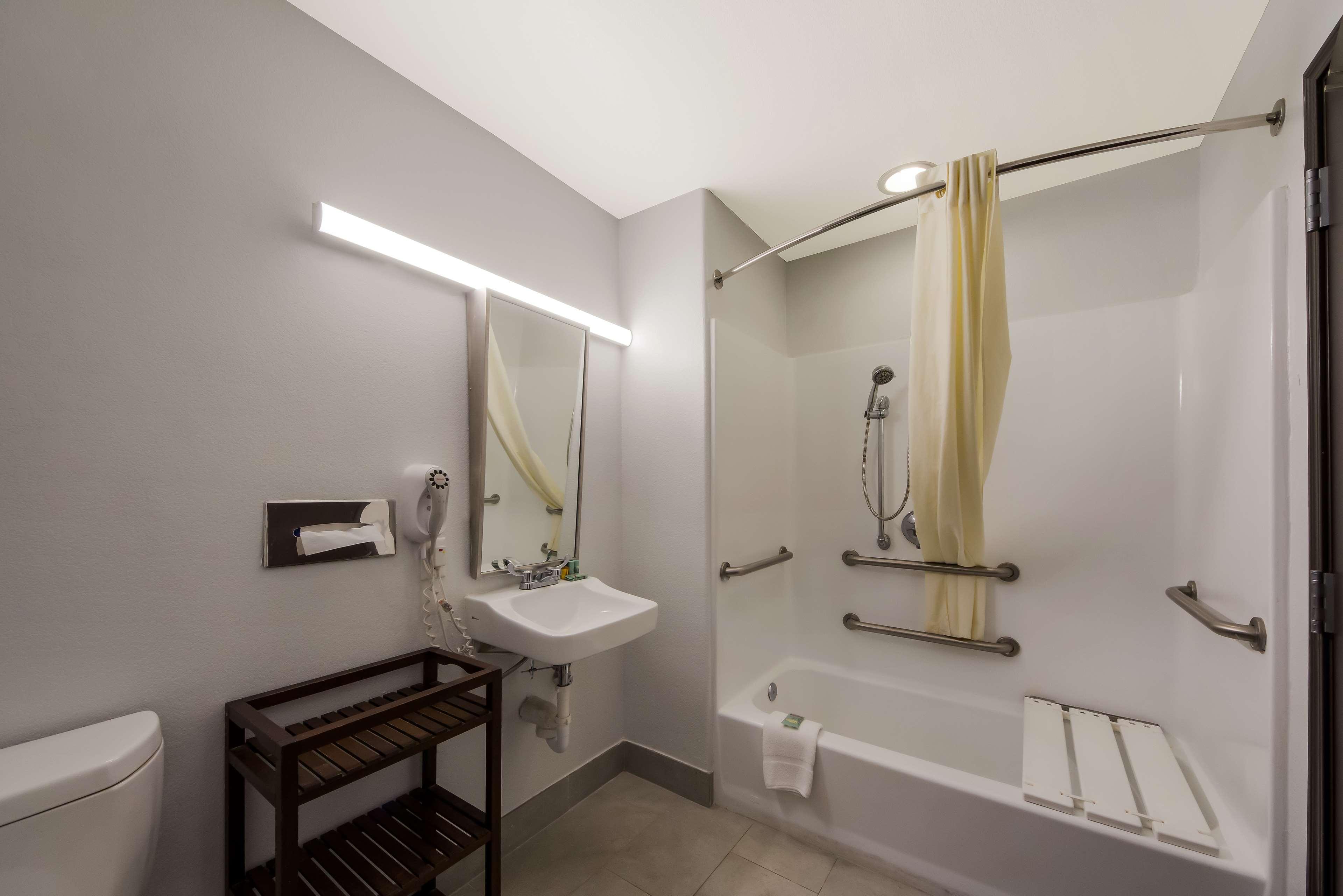 جناح لذوي الإعاقة، Best Western Seaworld San Antonio 3/3