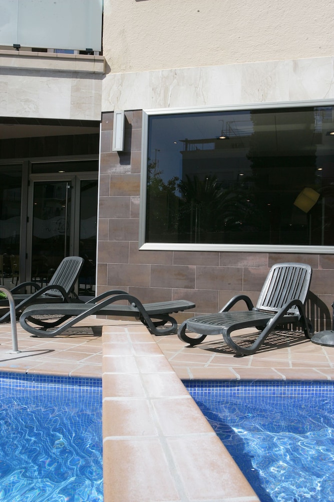 HOTEL TOSSA CENTER 2/31