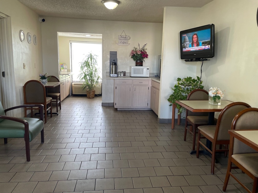 Guest Inn Lake City 19/29