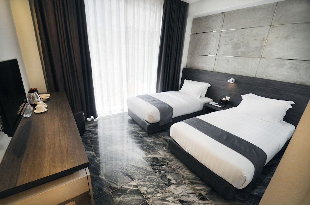 Dreamtel Jakarta 18/68