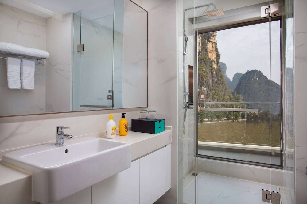 Wingate By Wyndham Yangshuo 16/18