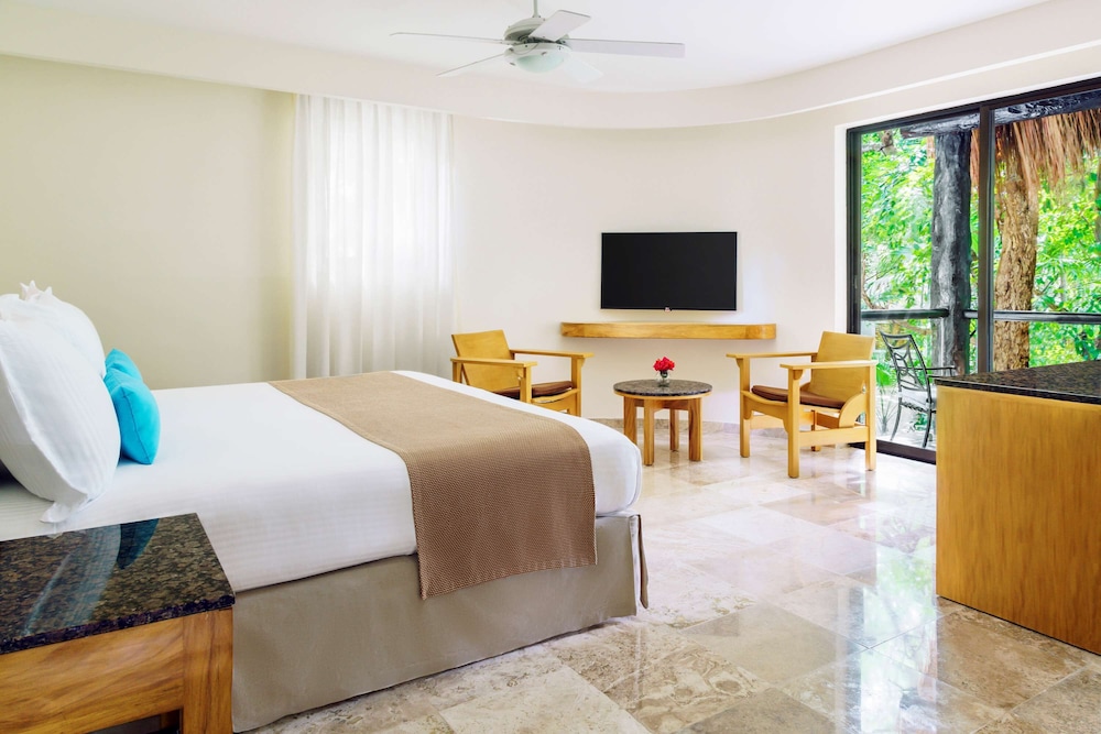The Reef Playacar Resort and Spa Optional All Inclusive 11/50