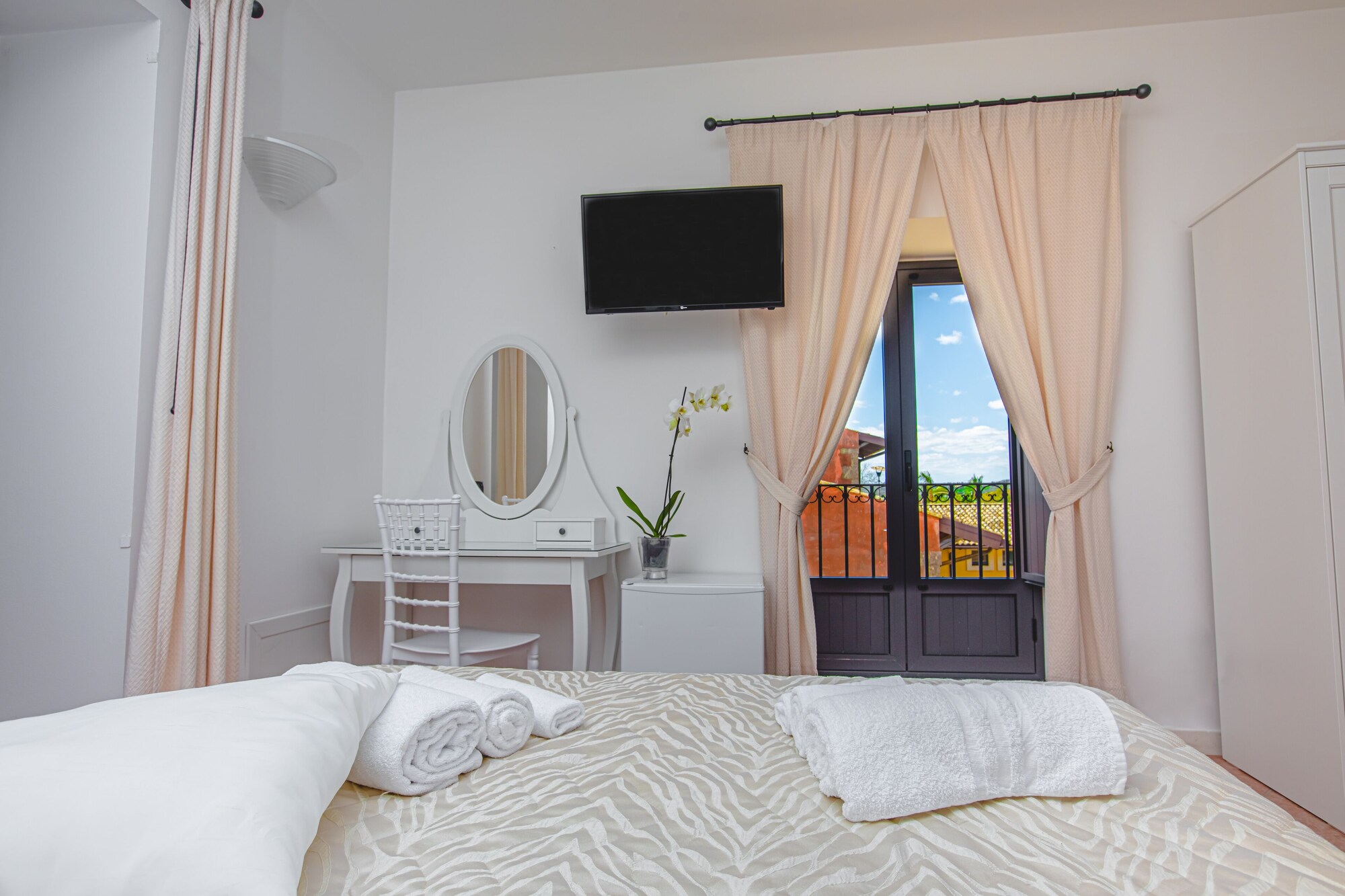 ROOM, DOUBLE BED, TERRACE