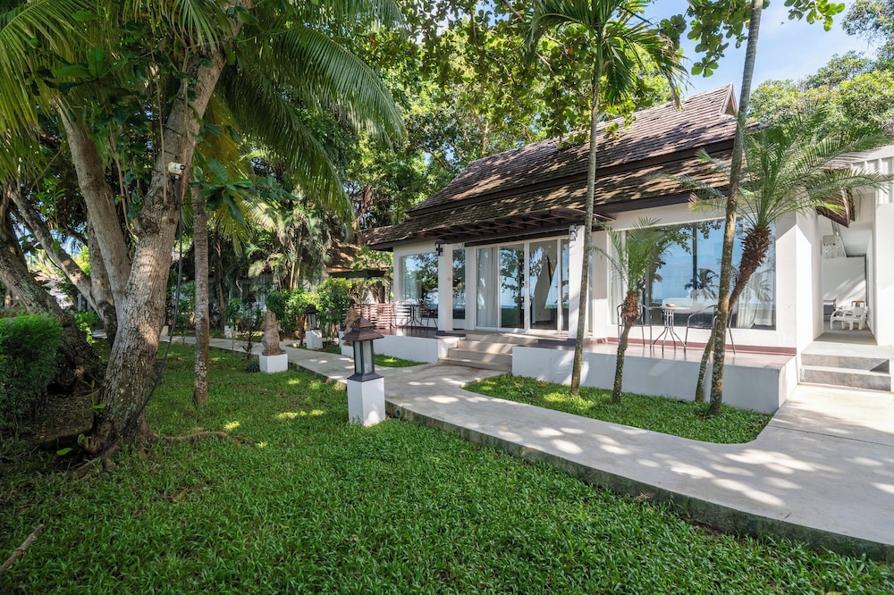 Zara Resort (ex The Privilege Hotel Ezra Royal Beach) 75/80