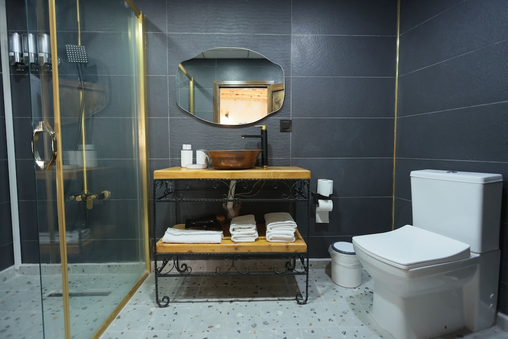 Astarte Hotel 49/50