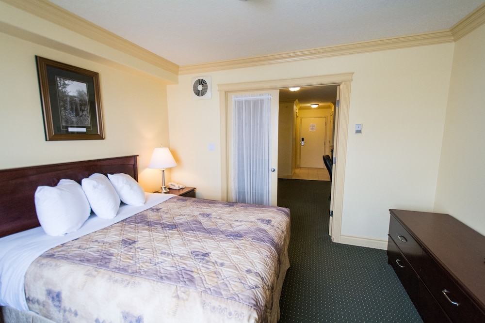 Nova Inn Peace River 3/19