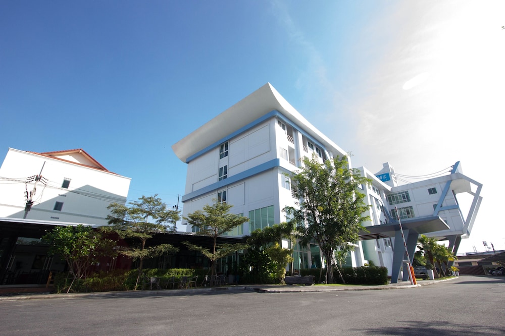 Primetime Hotel 14/20