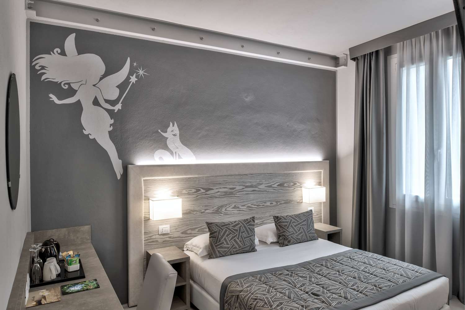 Standard, Convertible Double Bed