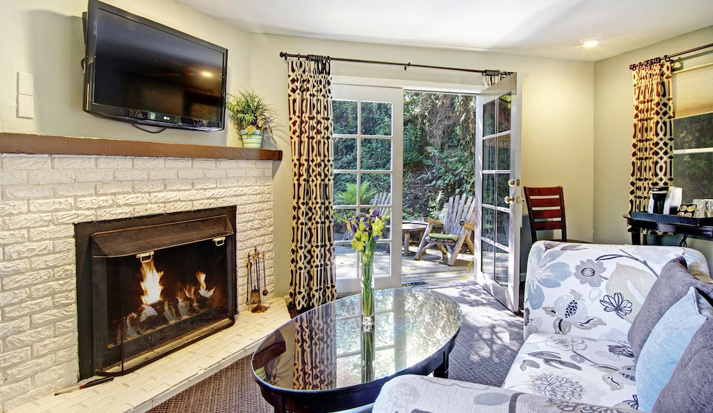 Babbling Brook Inn 35/70