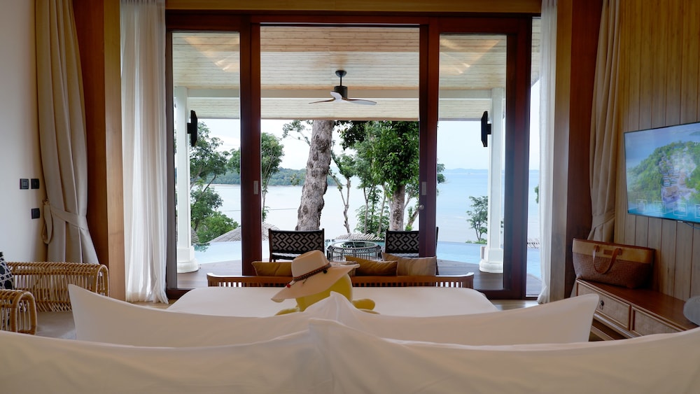 Sinae Phuket Luxury Hotel 34/78