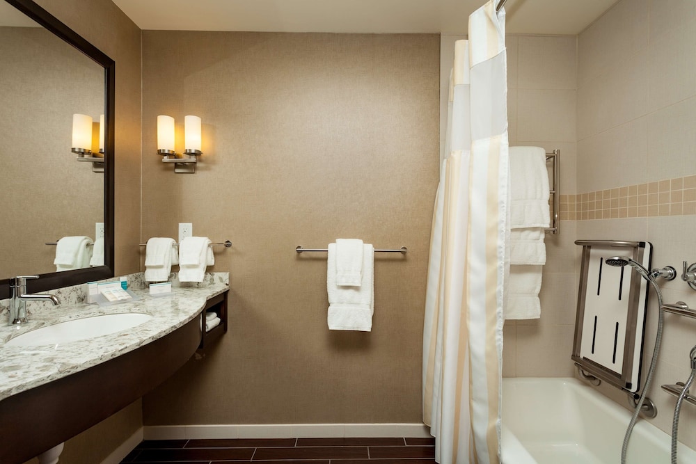 Hilton Garden Inn Seattle Downtown 19/80