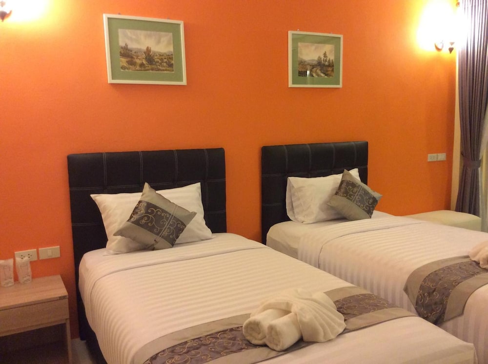 Greenseaviewresort Bangsaphan 9/50