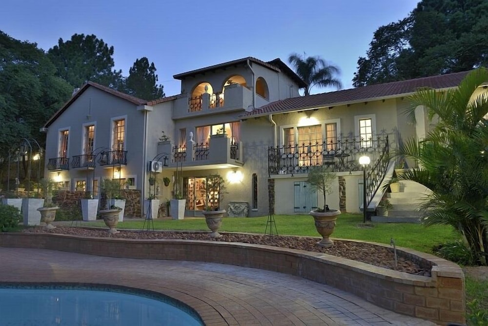 Duke And Duchess Boutique Hotel 1/27
