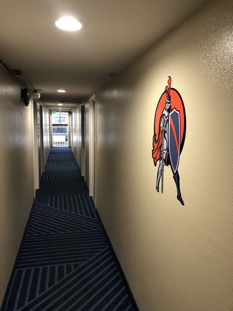 Knights Inn Downtown Los Angeles 43/57
