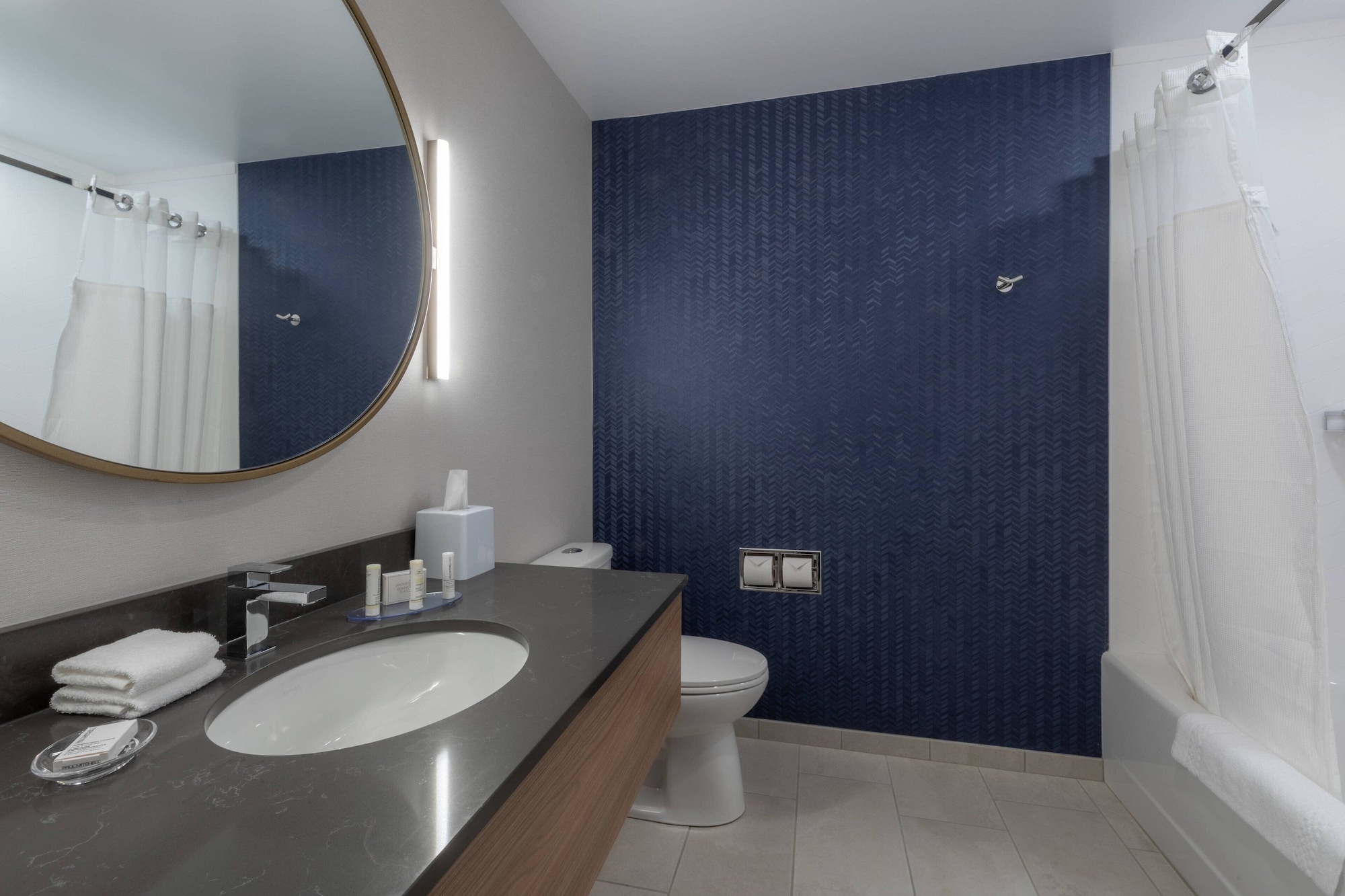 غرفة بسرير كينج، Fairfield Inn & Suites by Marriott Revelstoke 5/10
