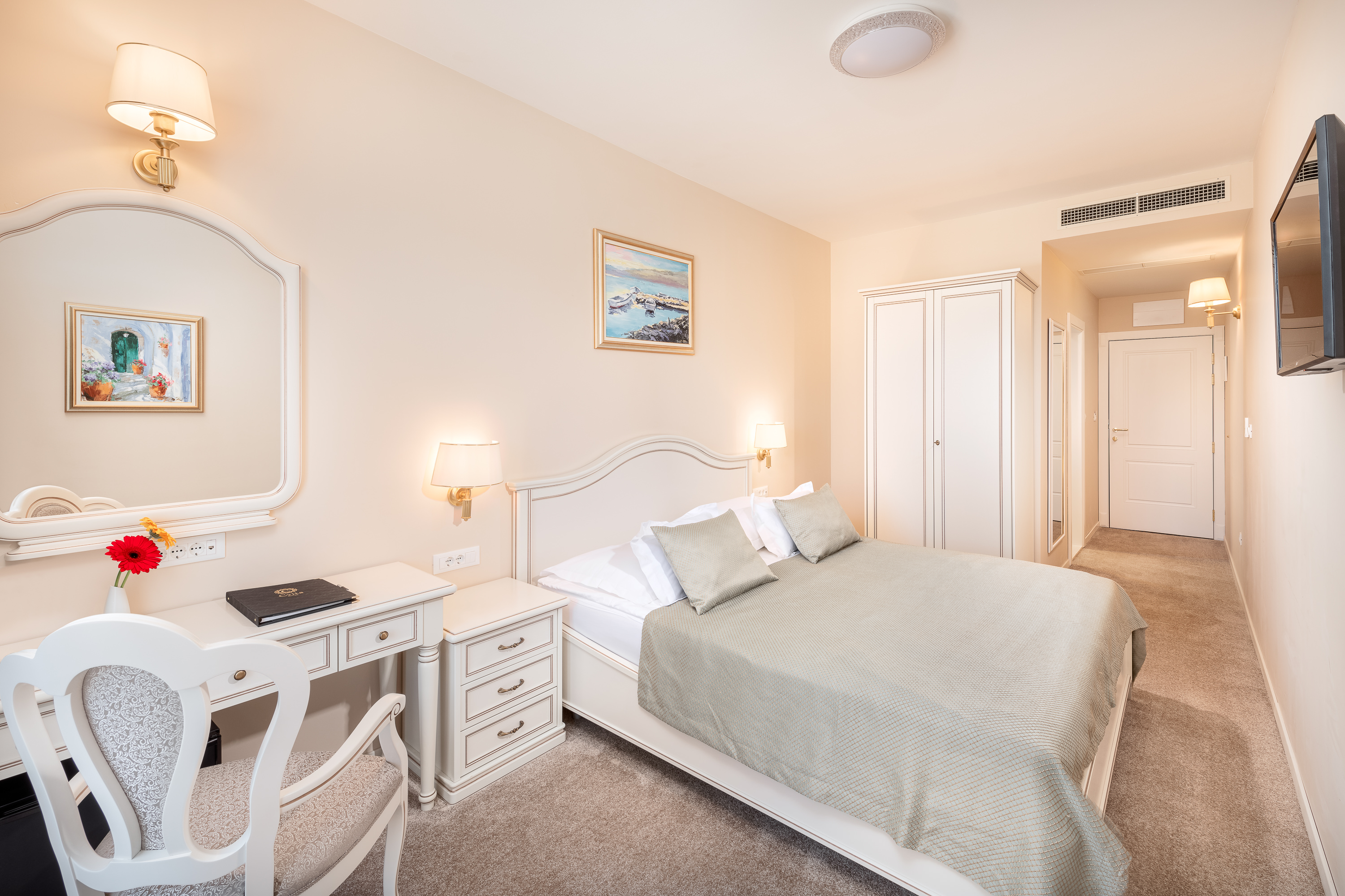 Single French Room