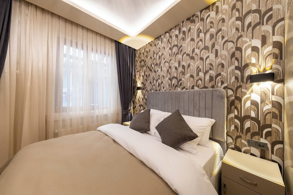 Taksim No 44 Hotel & Suites 24/58