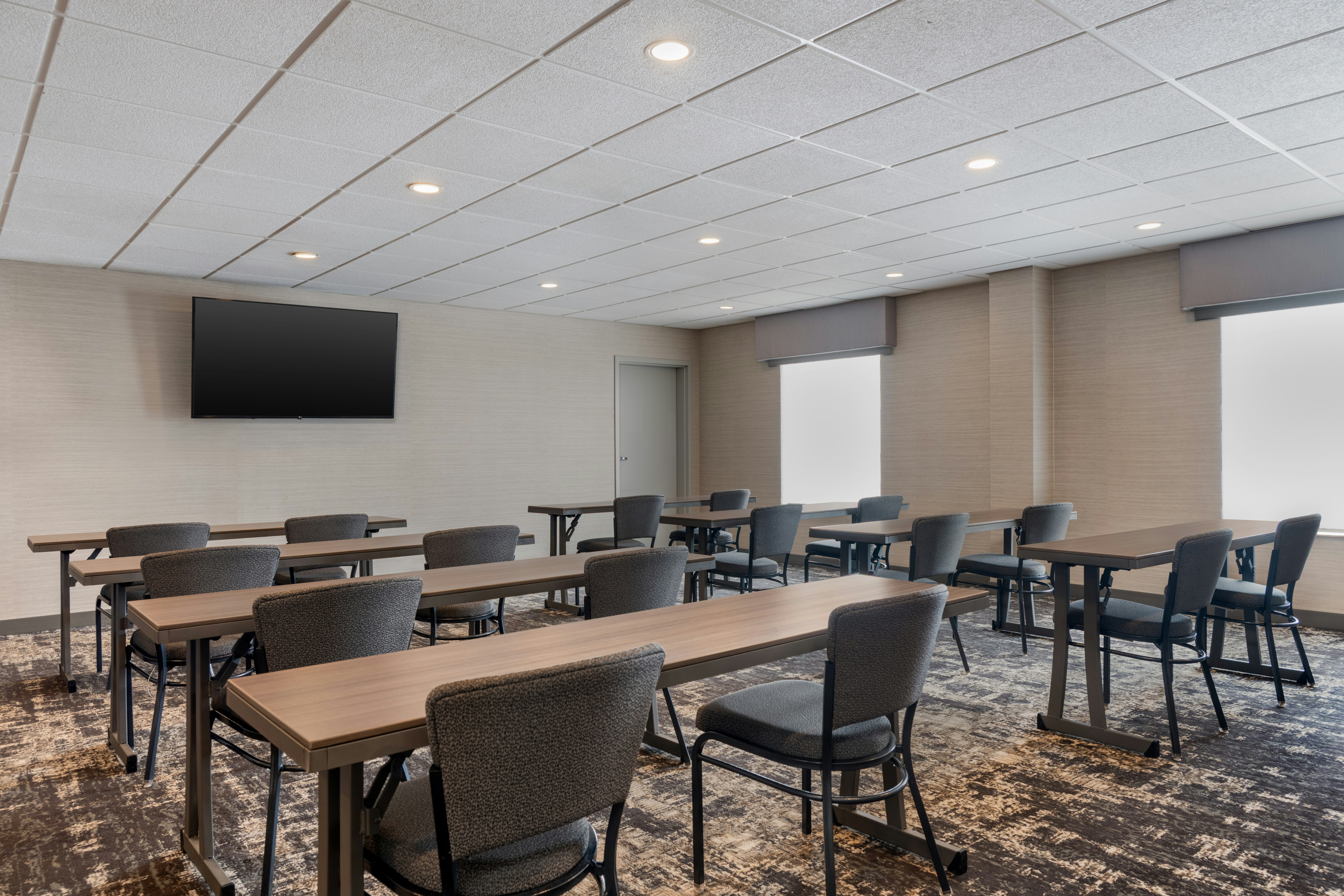 Hampton Inn & Suites West Bend 39/48