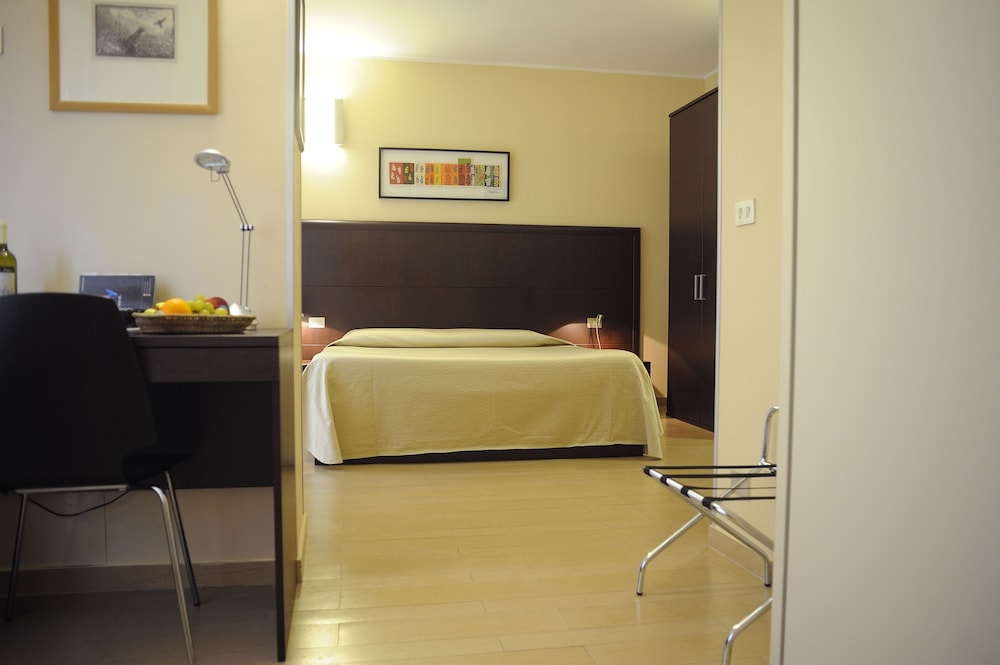 Lis Hotel 5/73