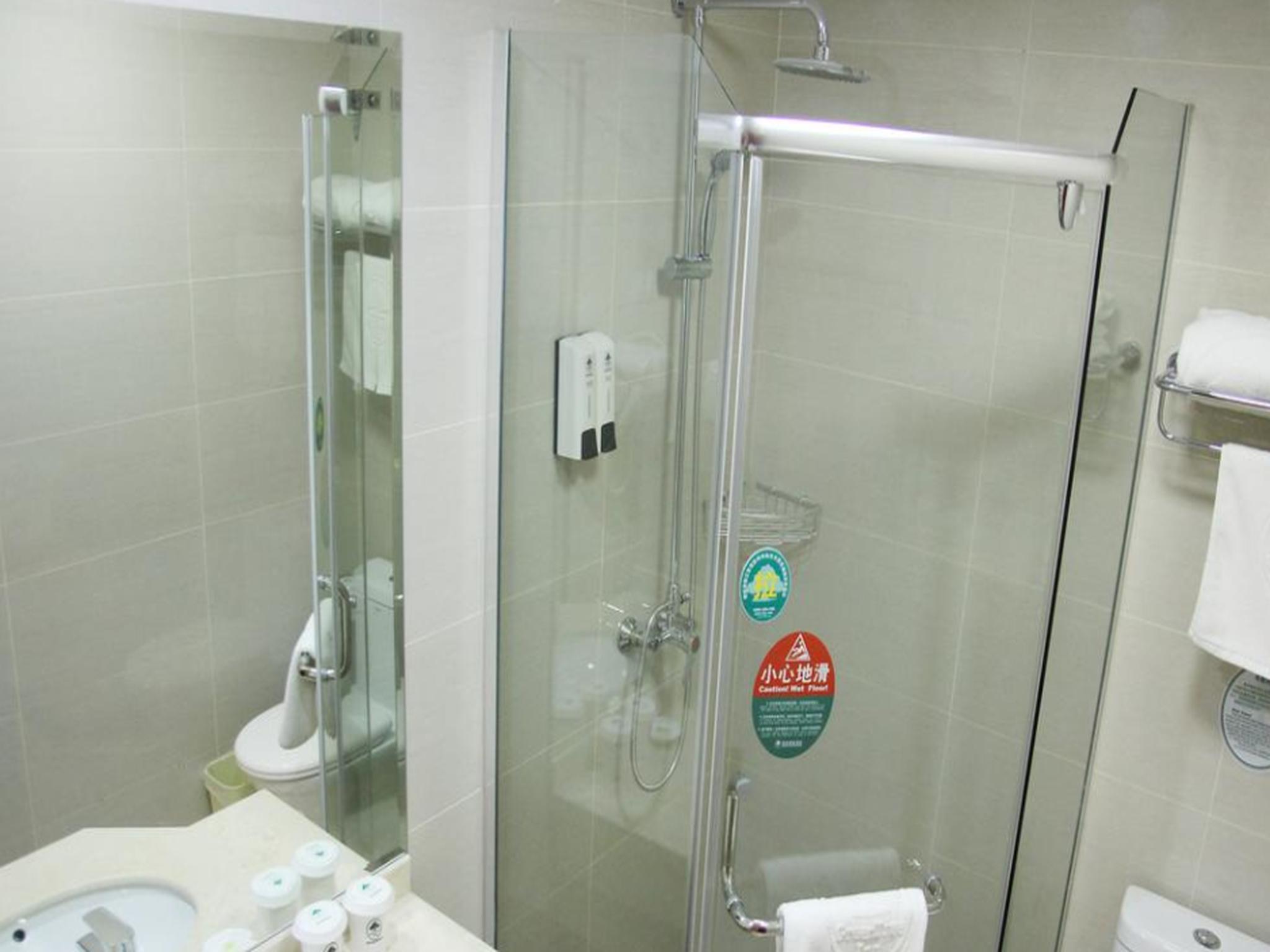 GreenTree Inn ShanDong WeiFang LinQu ZhanQian Road LuChuan Business Hotel 41/43