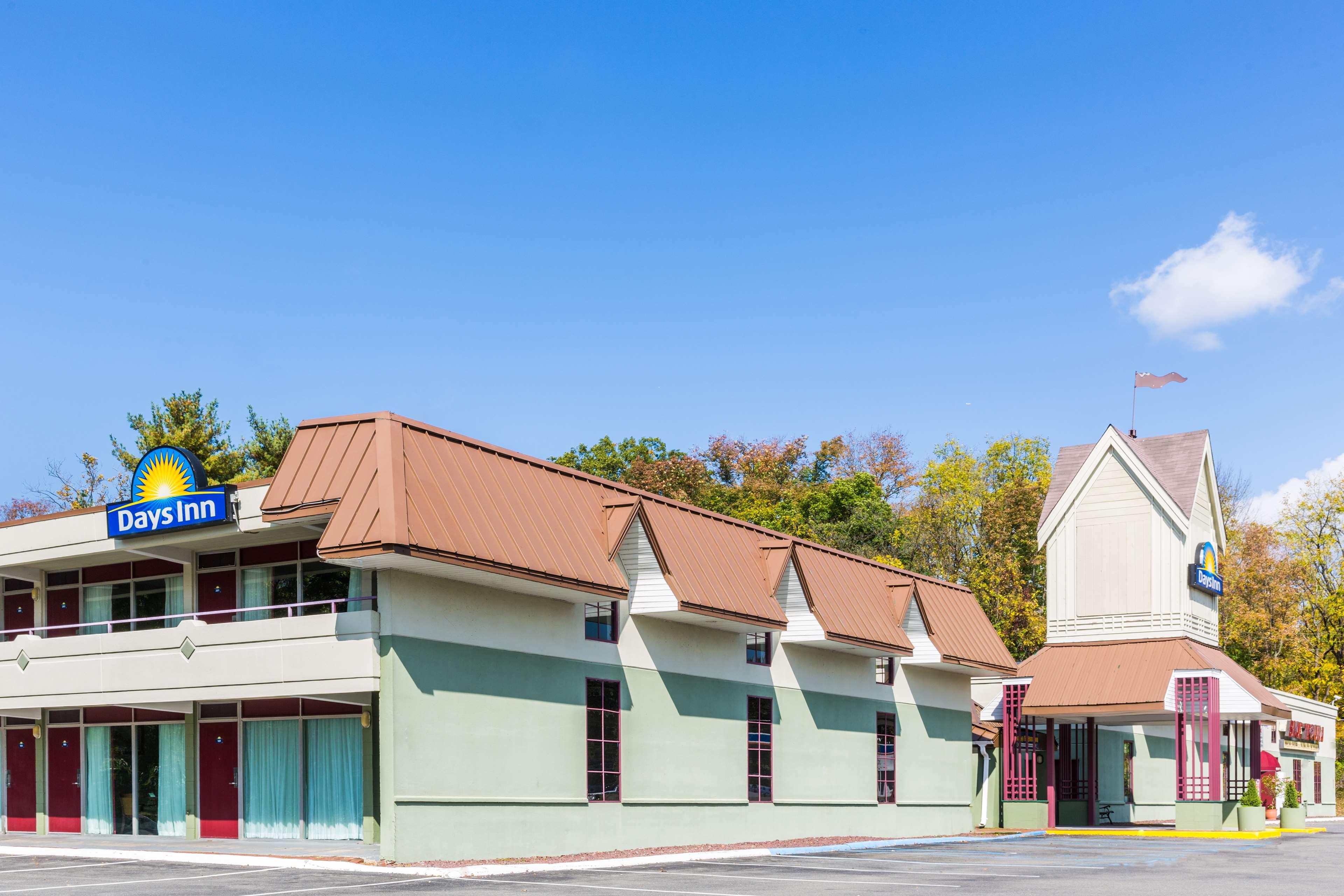 East Stroudsburg Hotel 1/16