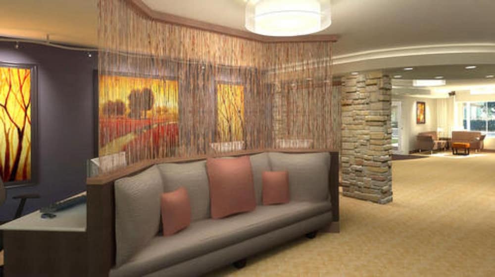 Ledgestone Hotel 37/68