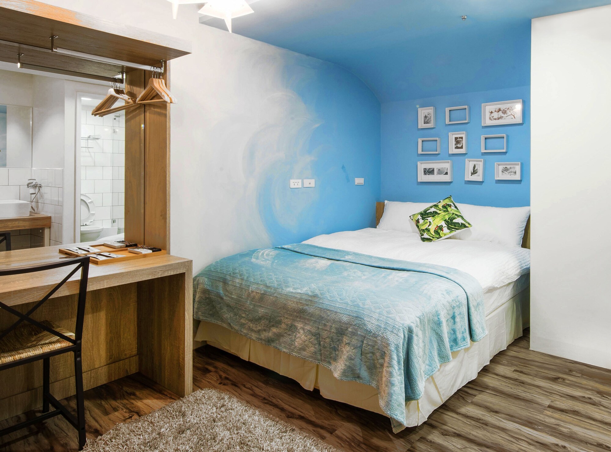 ECONOMY, DOUBLE BED