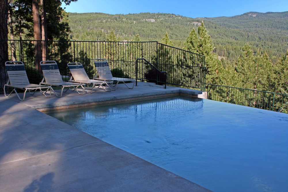 Mountain Lake Lodge 3/68