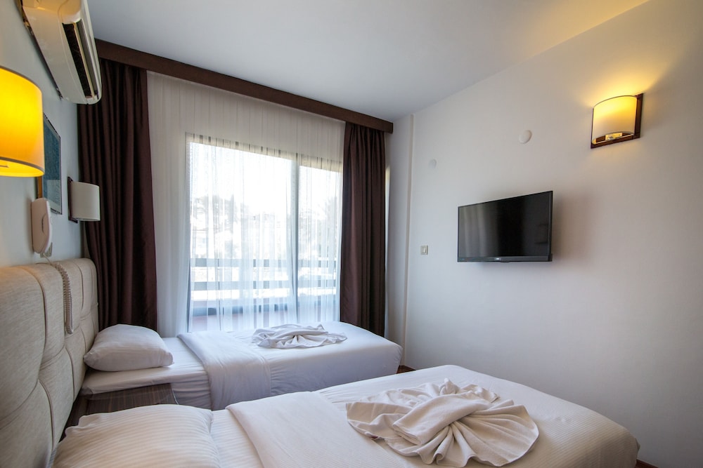 Hotel Sunday Beach 33/63