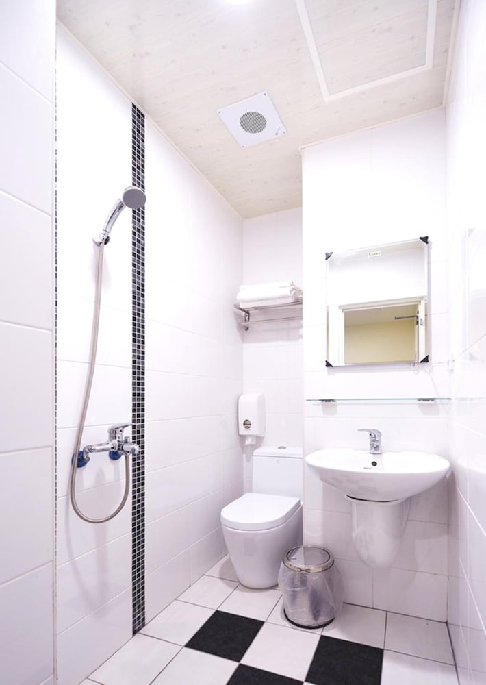 San Juan Easy Stay Inn Tainan 60/65