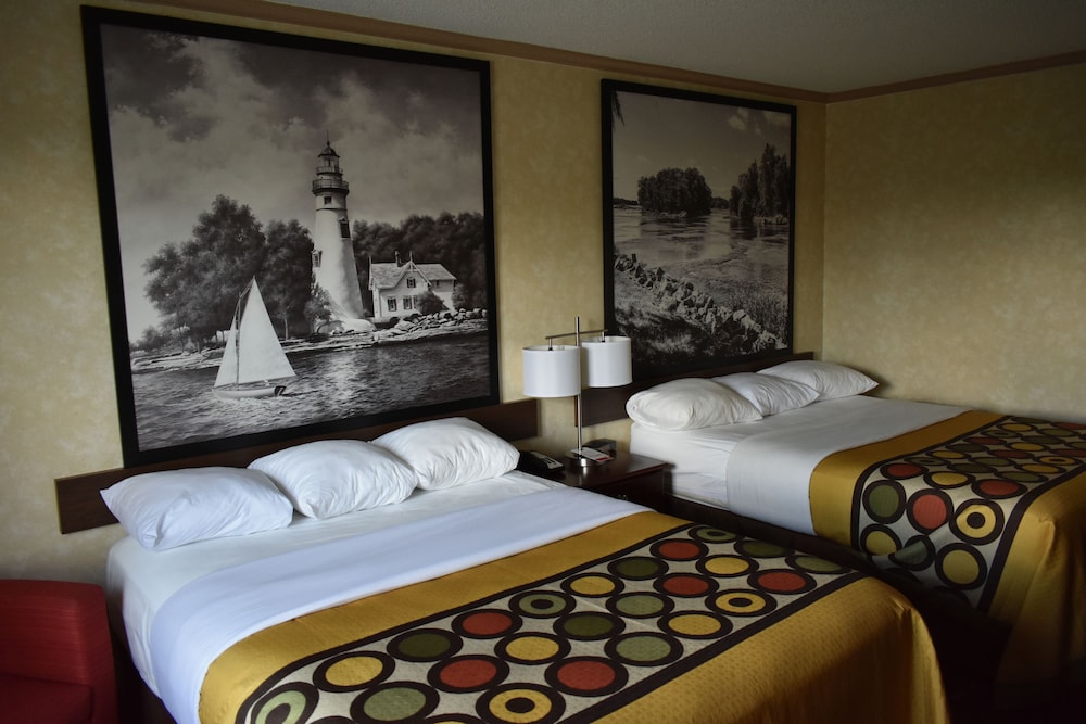 Spark by Hilton Maumee Toledo 15/37